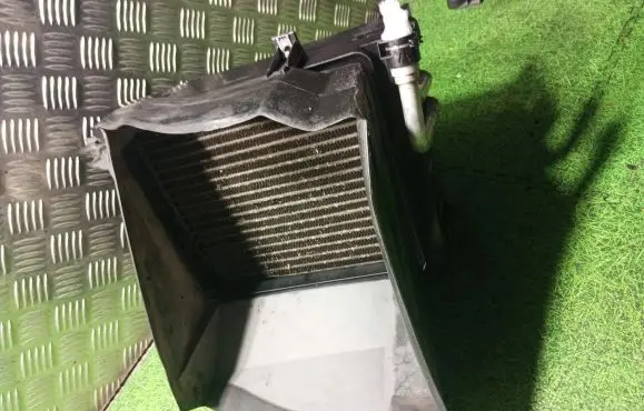 BMW X5M E70 Engine oil radiator 51717205946 7205946 7589520