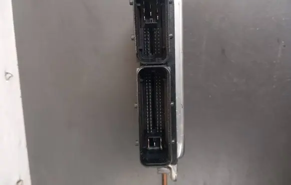 Volkswagen PASSAT B5 Engine control unit/module 038906019GL 28SA5458 0281010944