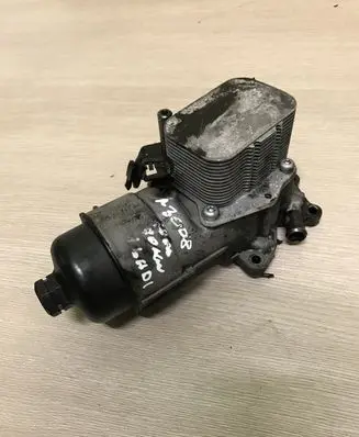 Peugeot 3008 I Oil filter mounting bracket