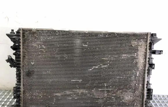Audi A8 S8 D4 4H Coolant radiator 4H0121251B