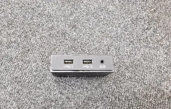 Audi Q7 4M USB socket connector 4M0035736A