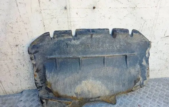 BMW 5 E39 Engine splash shield/under tray