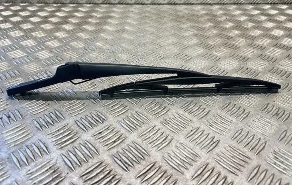 BMW 2 F45 Rear wiper blade arm 7348562 7320259