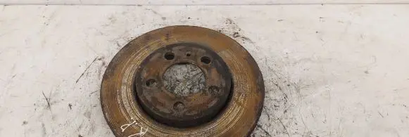 Volkswagen Polo IV 9N3 Front brake disc