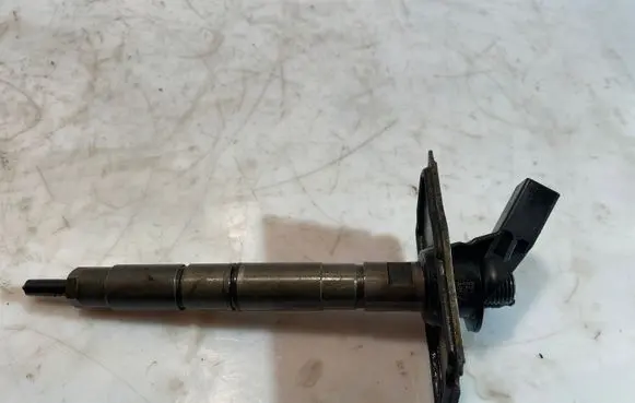 Audi A6 S6 C6 4F Fuel injector 059130 050530 AB5UCX4