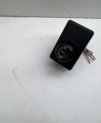 Nissan Primera Wing mirror switch