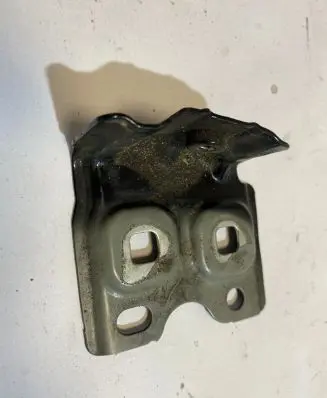 Mercedes-Benz GLA H247 Fender mounting bracket A1778802100 05207A