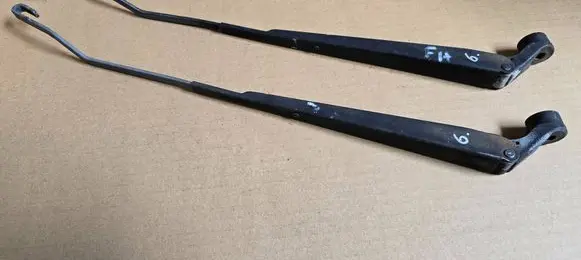 Suzuki Ignis Front wiper blade arm 3831080G00 3833080G00