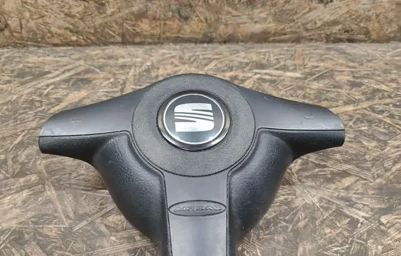 Seat Leon (1M) Steering wheel airbag cover 20032860289 1M0880201