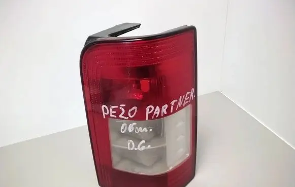 Peugeot Partner Rear/tail lights 9657976980 9657976780