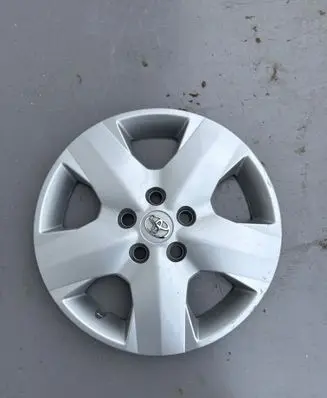Toyota RAV 4 (XA30) R16 wheel hub/cap/trim 