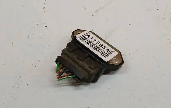 Audi 80 90 B2 Ignition amplifier control unit 211905351D