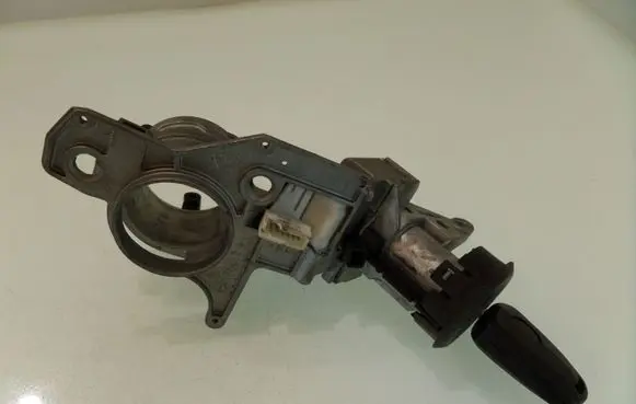 Opel Astra H Ignition lock 281726 12137G106B