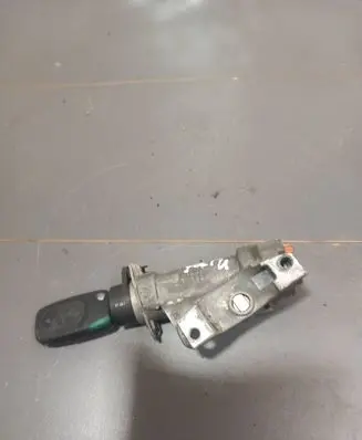 Volkswagen Golf IV Ignition lock 4B0905851C