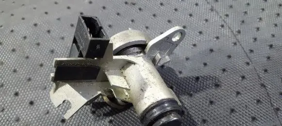 Audi A6 S6 C6 4F Tailgate exterior lock 8E0827573