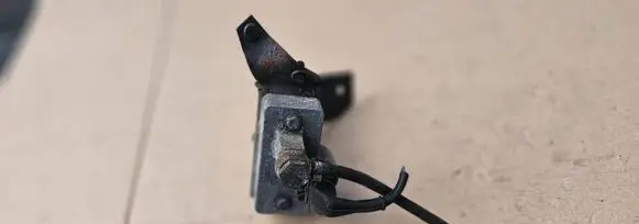 Audi 80 90 S2 B4 Air pressure sensor 0281002018