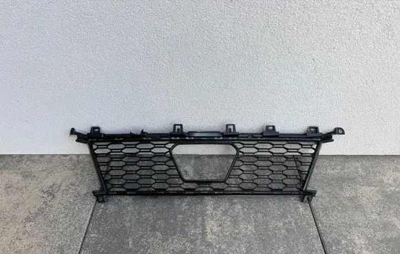 BMW 3 G20 G21 Front bumper lower grill 7696408