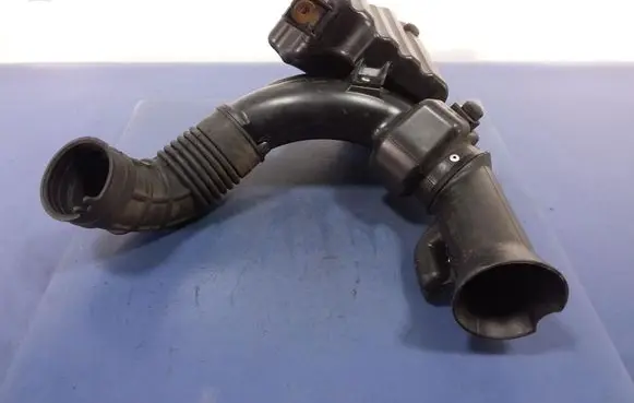 Intake resonator