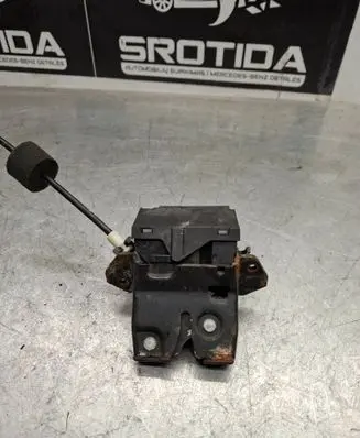 Mercedes-Benz E W211 Loading door lock A1717500085 A1717500185