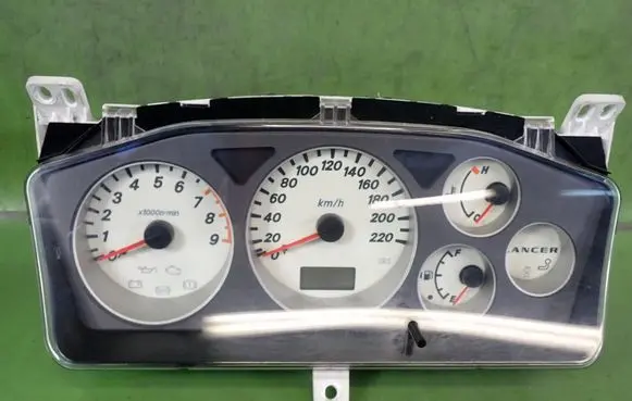 Mitsubishi Lancer Speedometer (instrument cluster) MN151547