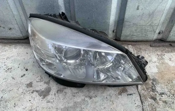 Mercedes-Benz C W204 Headlight/headlamp A2048208661