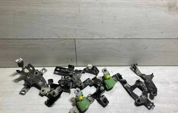 Muffler mount bracket/holder