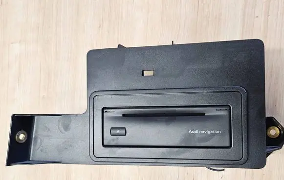 Audi A4 S4 B6 8E 8H Navigation unit CD/DVD player 8618842290 8E9035201
