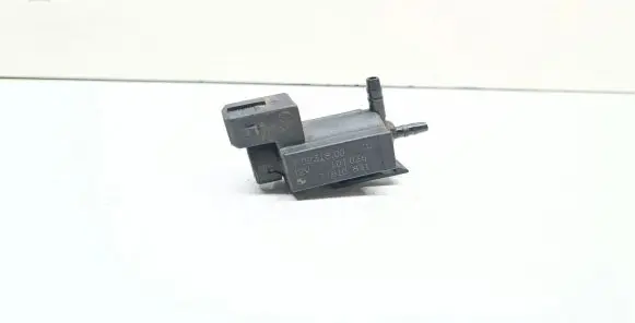BMW 3 E90 E91 Vacuum valve 7810831 70231800