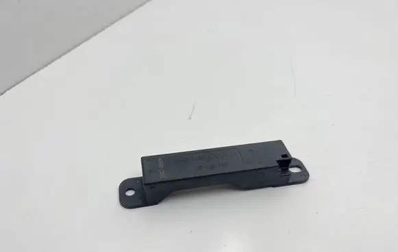 Mercedes-Benz C W205 Keyless (KESSY) go control unit/module A1668200075 33503401