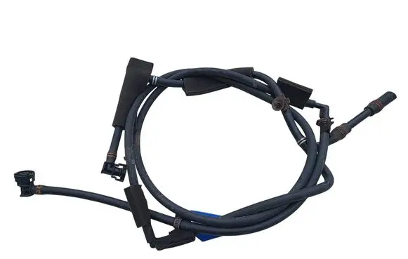 Nissan Leaf I (ZE0) Headlight washer hose/pipe 