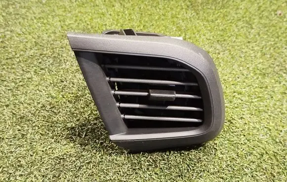 Fiat Scudo Dashboard side air vent grill/cover trim 9808364377 9808364177