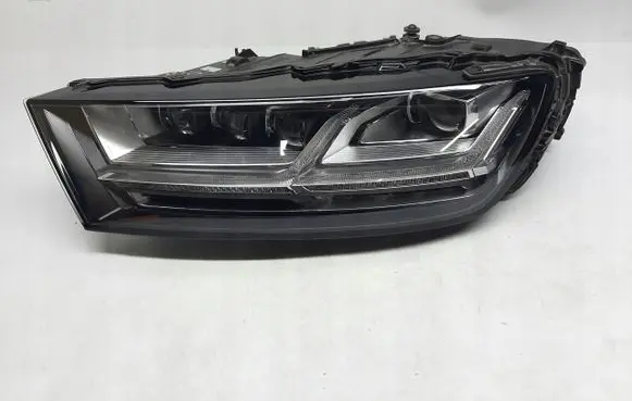 Audi Q7 4M Headlight/headlamp 4M0941035