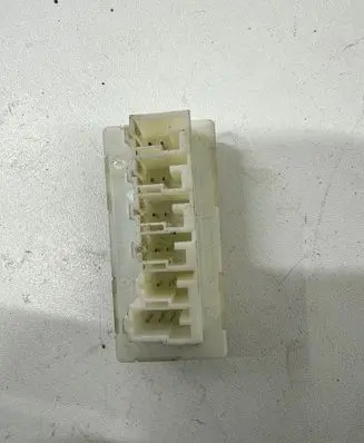 Voltage converter inverter