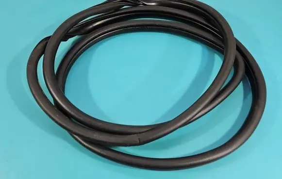 Hyundai ix35 Front door rubber seal IMPRK1585477