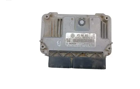 Volkswagen Jetta VI Engine control unit/module 07K906055 0261S05699