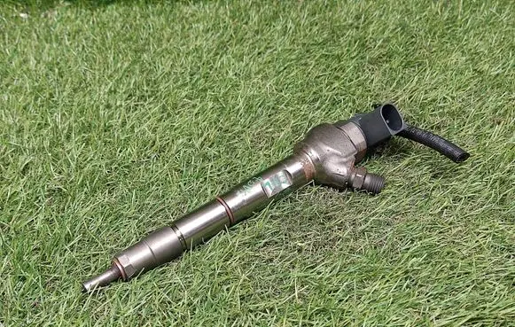 Audi A3 S3 8V Fuel injector 04L130277AC