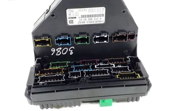 Mercedes-Benz E C207 W207 Fuse module
