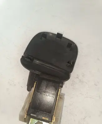 Opel Astra G Middle seatbelt (rear) 10300055