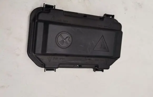 BMW M2 F87 Fuse box cover 9224872