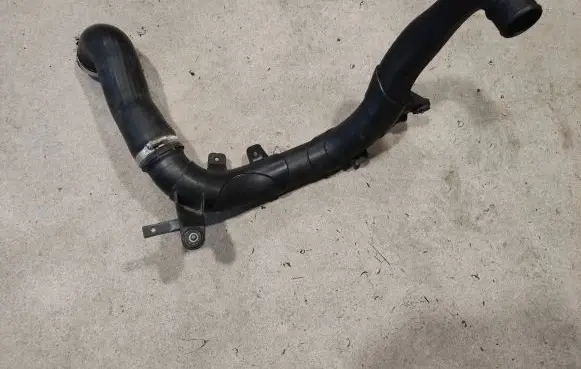 Audi TT TTS RS Mk3 8S Intercooler hose/pipe 5Q0145840 5Q0145762D