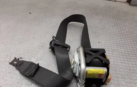 Opel Insignia A Front seatbelt 3063932AA