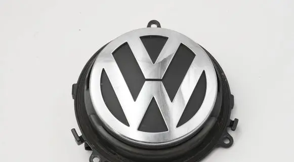 Volkswagen PASSAT B6 Tailgate/trunk/boot exterior handle 1K0827469E 1K0827469F 3C5827469B