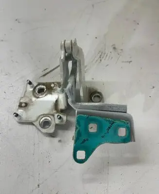 Mercedes-Benz C W205 Tailgate/trunk/boot hinge A2057501228