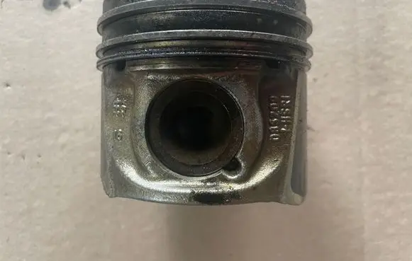 Renault Master III Piston 085209 120A11957R