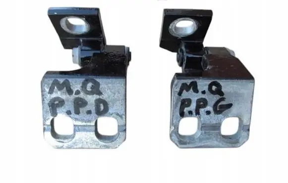 Maserati Quattroporte Front door hinge set 