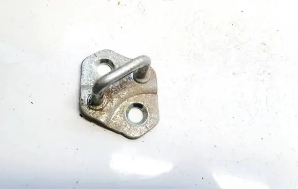 Honda CR-V Rear door lock loop/hook striker g212