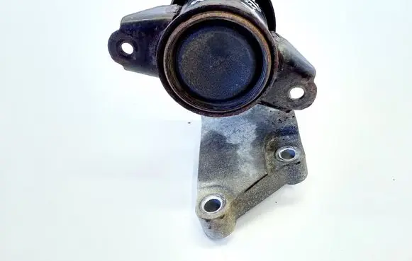 Nissan Leaf II (ZE1) Engine mount bracket