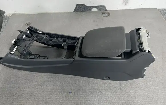 Audi Q5 SQ5 FY Center console 