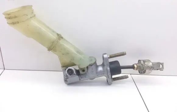 Clutch master cylinder