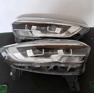 Renault Kadjar Headlights/headlamps set 260608385R 260108354